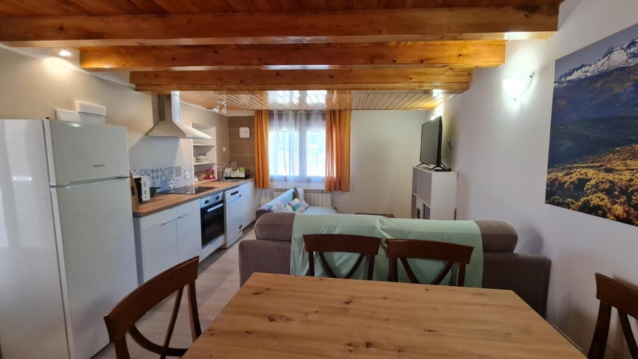 Casa Rural Los 7 Pinos De Gredos Navarredonda de Gredos Eksteriør billede