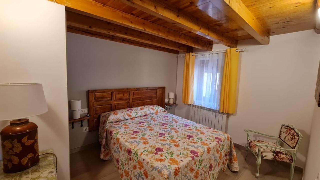 Casa Rural Los 7 Pinos De Gredos Navarredonda de Gredos Eksteriør billede